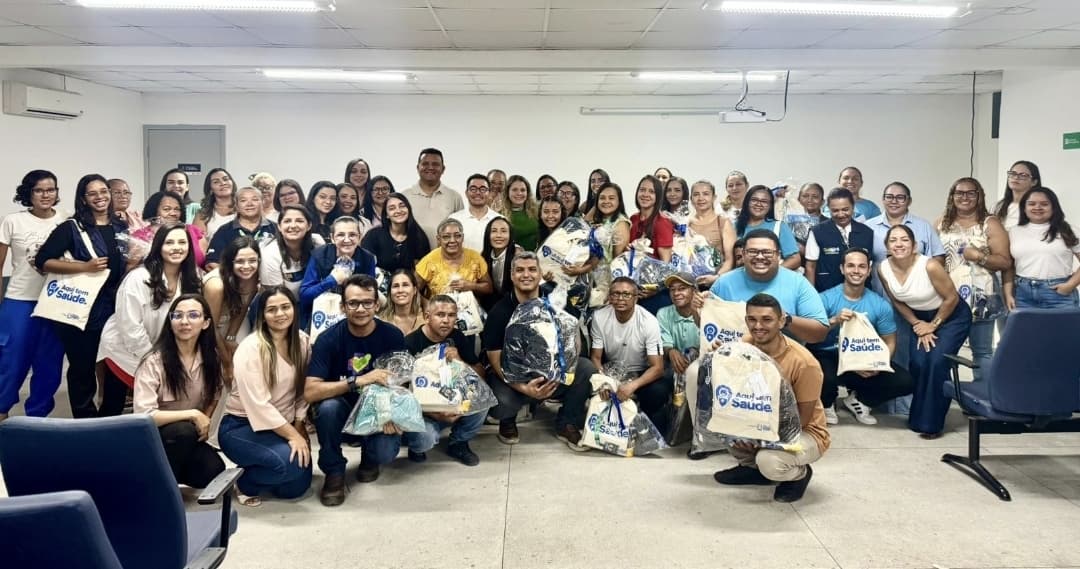 Entrega de material e equipamentos aos AGENTES COMUNITÁRIO DE SAÚDE E AGENTES DE COMBATE A ENDEMIAS