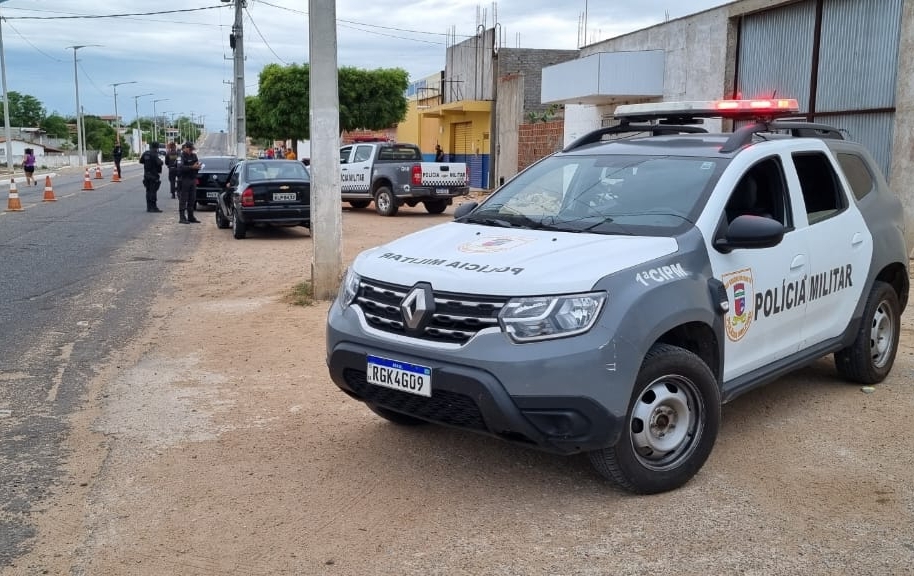 POLÍCIA MILITAR CONDUZ HOMEM POR AMEAÇA EM SALINA DA CRUZ, GUAMARÉ