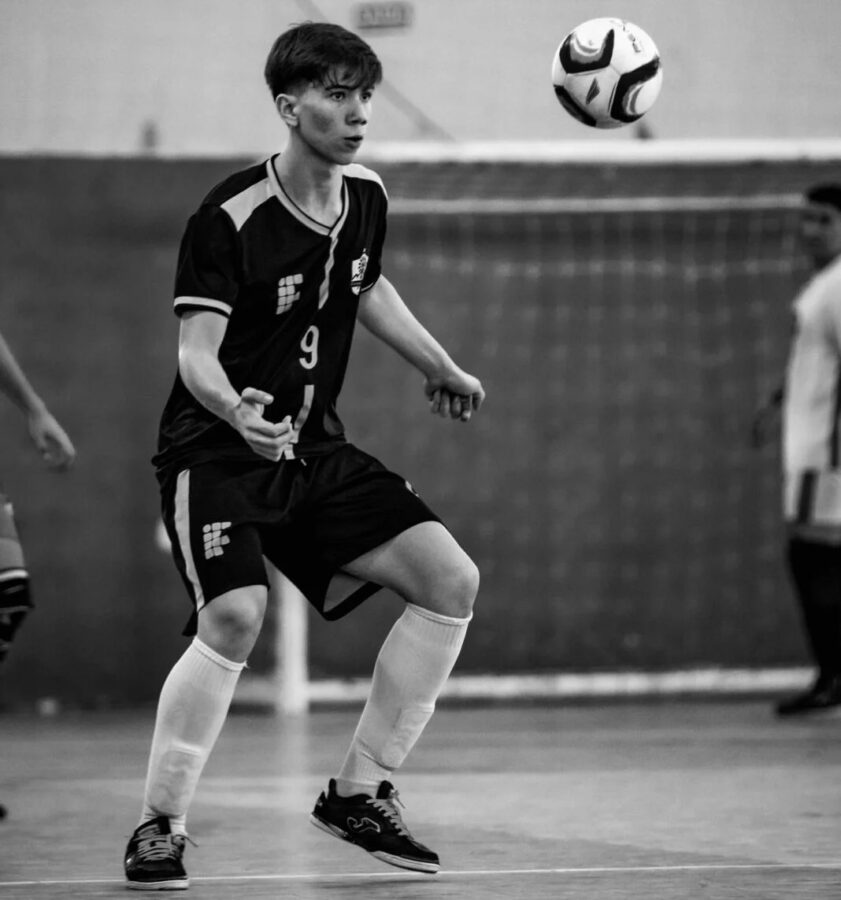 ADOLESCENTE DE 17 ANOS MORRE APÓS MAL SÚBITO DURANTE PARTIDA DE FUTEBOL EM ALTO DO RODRIGUES