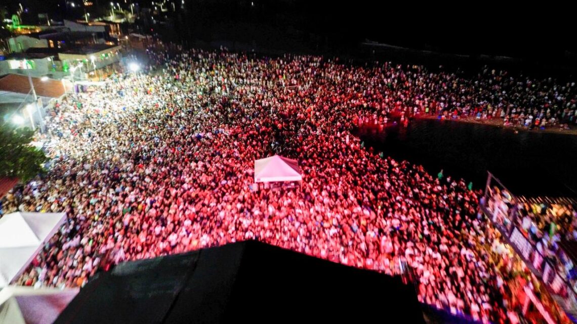 GALINHOS RECEBE 25 MIL VISITANTES E REALIZA O MAIOR RÉVEILLON DE SUA HISTÓRIA