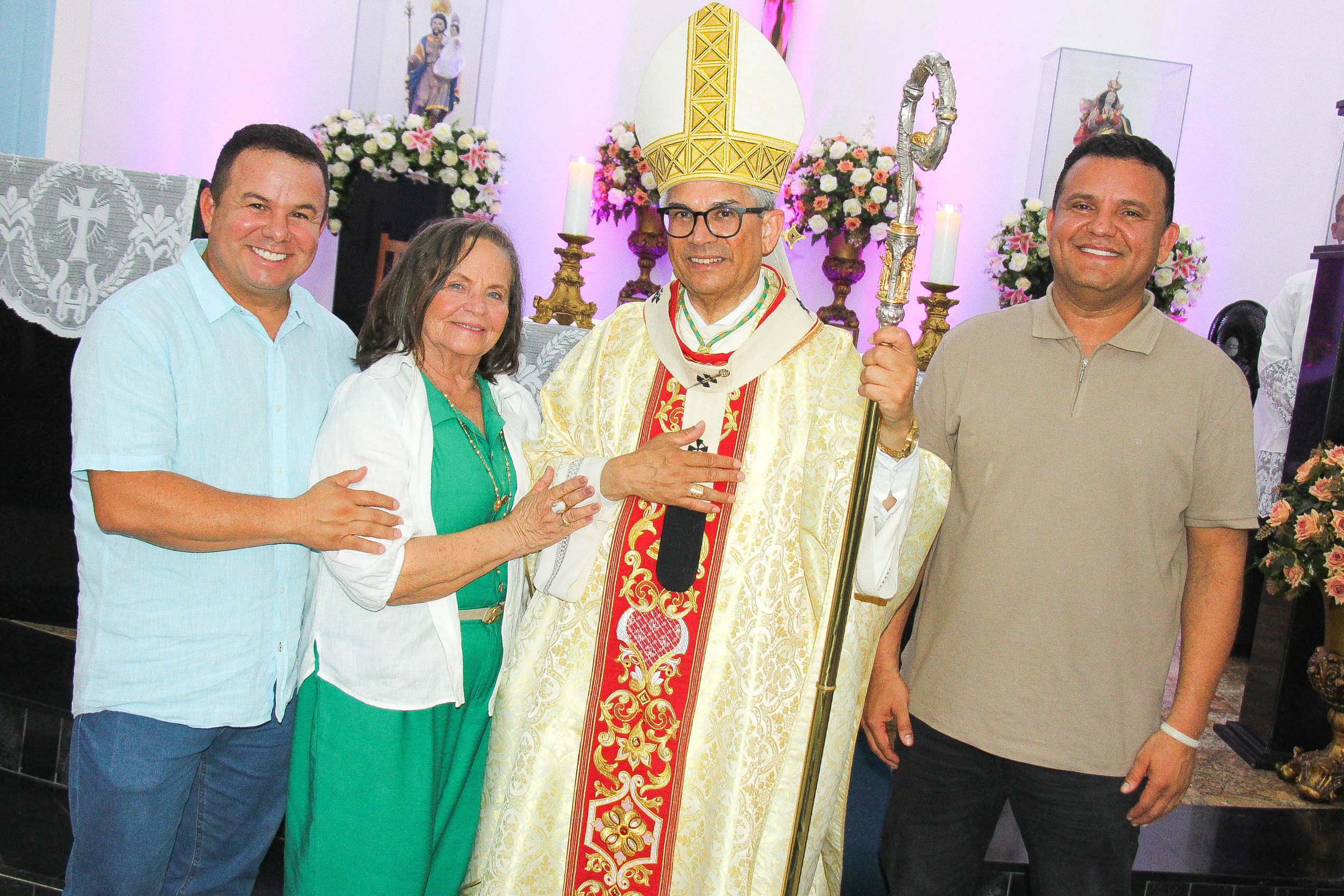 Encerramento das pastorais reúne fiéis e autoridades em Guamaré com a presença do prefeito Hélio Willamy