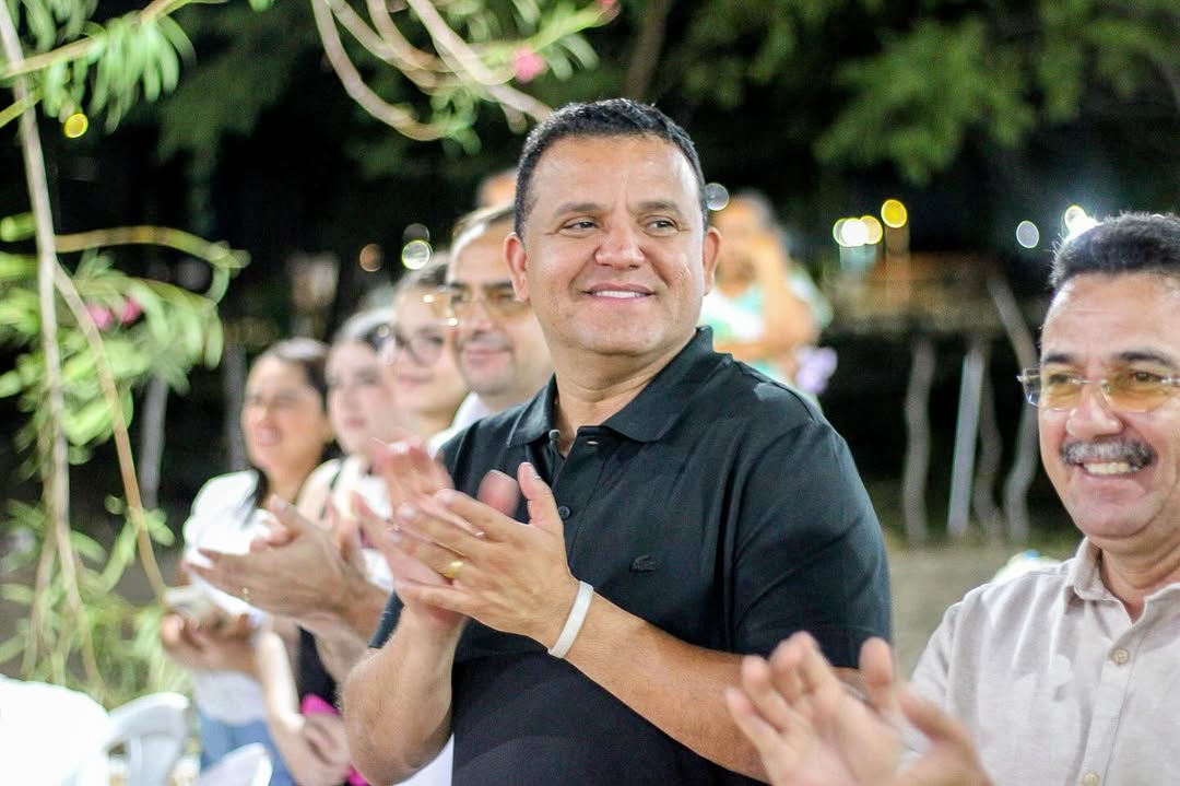 Prefeito Hélio Esteve Presente Na Abertura Da Missa Nossa Senhora aparecida Comunidade De salina da cruz