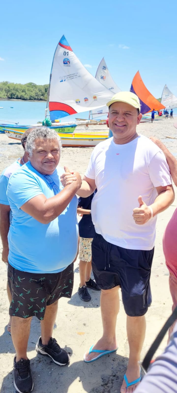 PREFEITO HÉLIO FAZ ANIVERSÁRIO HOJE!