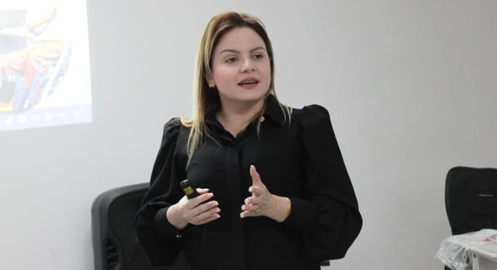 Prefeitura de Guamaré promove capacitação técnica sobre exame de pé diabético para médicos e enfermeiros
