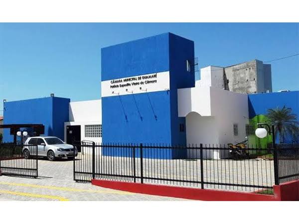 Câmara decreta ponto facultativo na sexta e terá semana mais curta