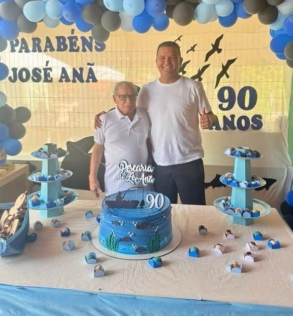 Ex-vereador Zé Anã comemora aniversário com visita do prefeito Hélio de Mundinho, familiares e celebridades locais