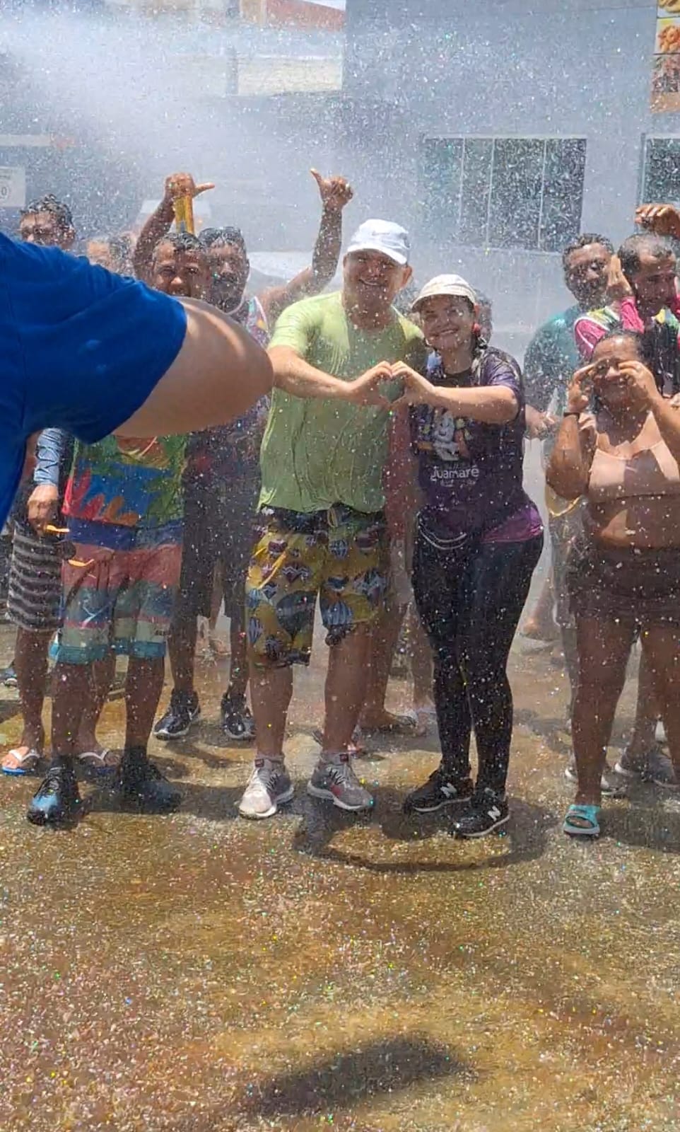 MISSÃO CUMPRIDA E MAIS UMA VEZ HÉLIO MOSTRA PRA Q VEIO..RESPEITANDO A TRADIÇÃO E A FESTA FOI POR CONTA DOS GARIS PELAS RUAS DE GUAMARÉ.